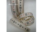 nastro-passamaneria con fiocchi di neve e cuoricini
