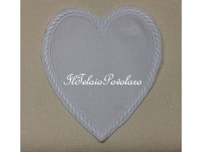 Applicazione aida a cuore bianco
